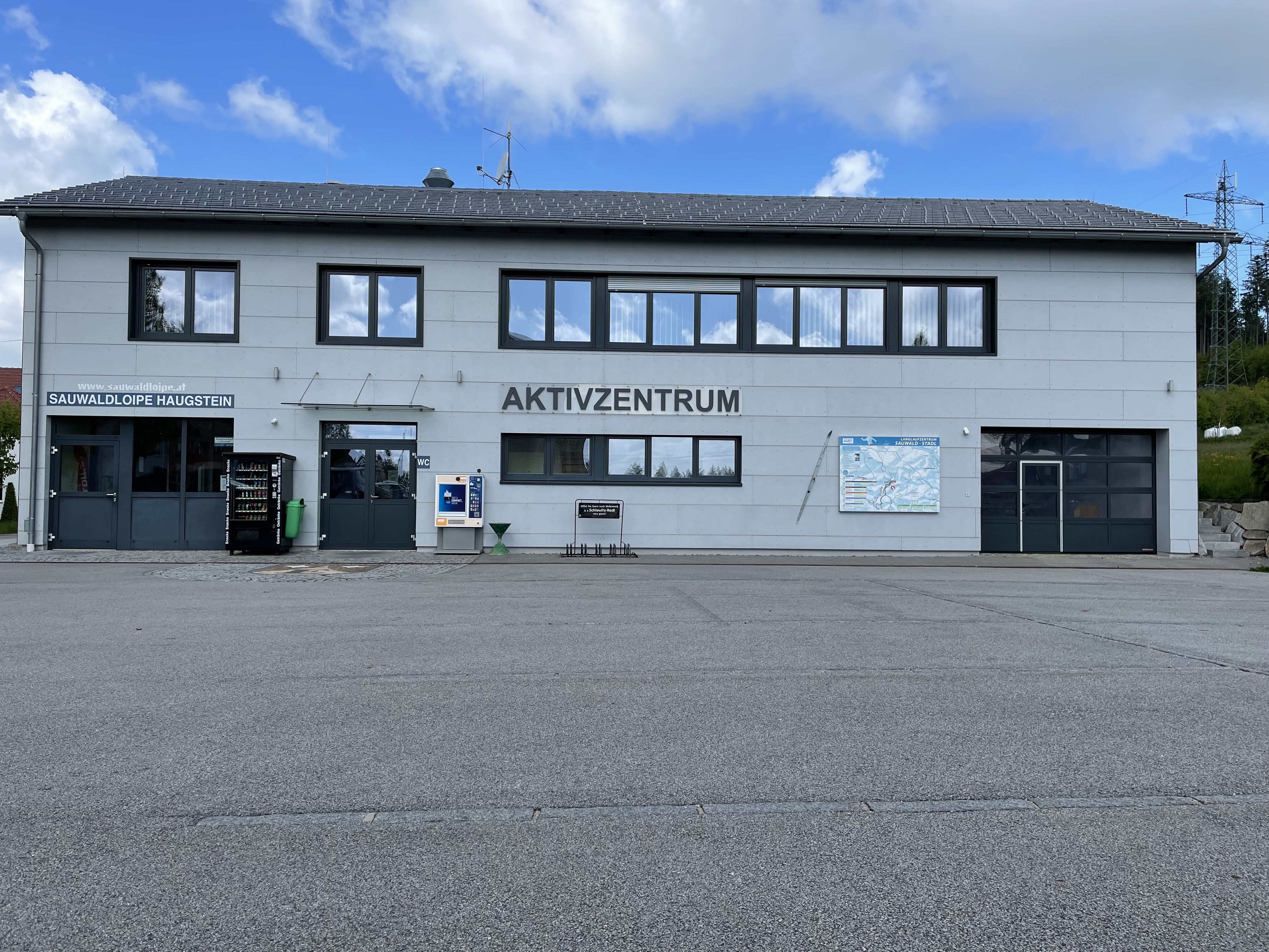 Aktivzentrum Stadl, Eingang